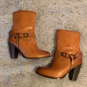 Authentic Frye Leather boots Size 7.